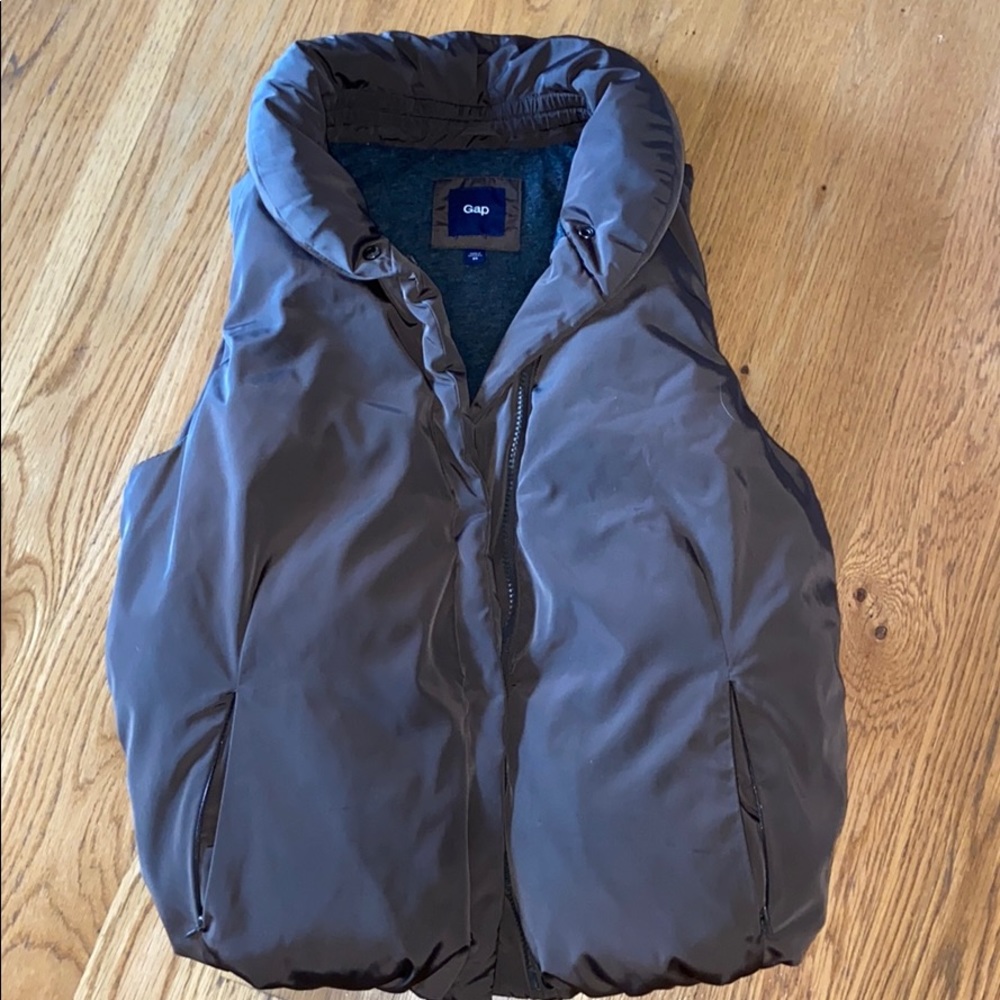 GAP Puffer Puffy Vest Insulated Warm & Cozy Insulation Layers Layered Layer